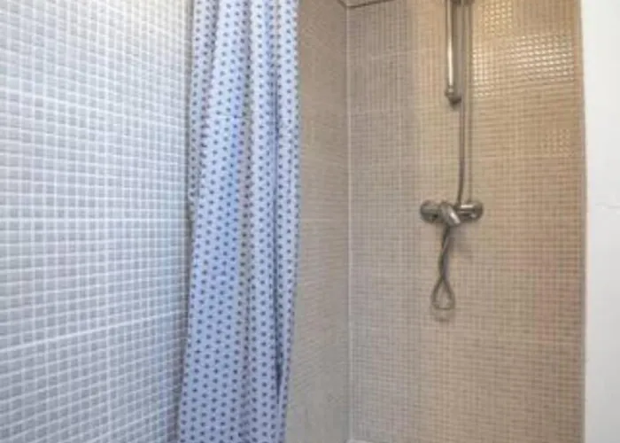Quiet & Duplex Wifi Near Rhone & Parc Blandan דירה ליון
